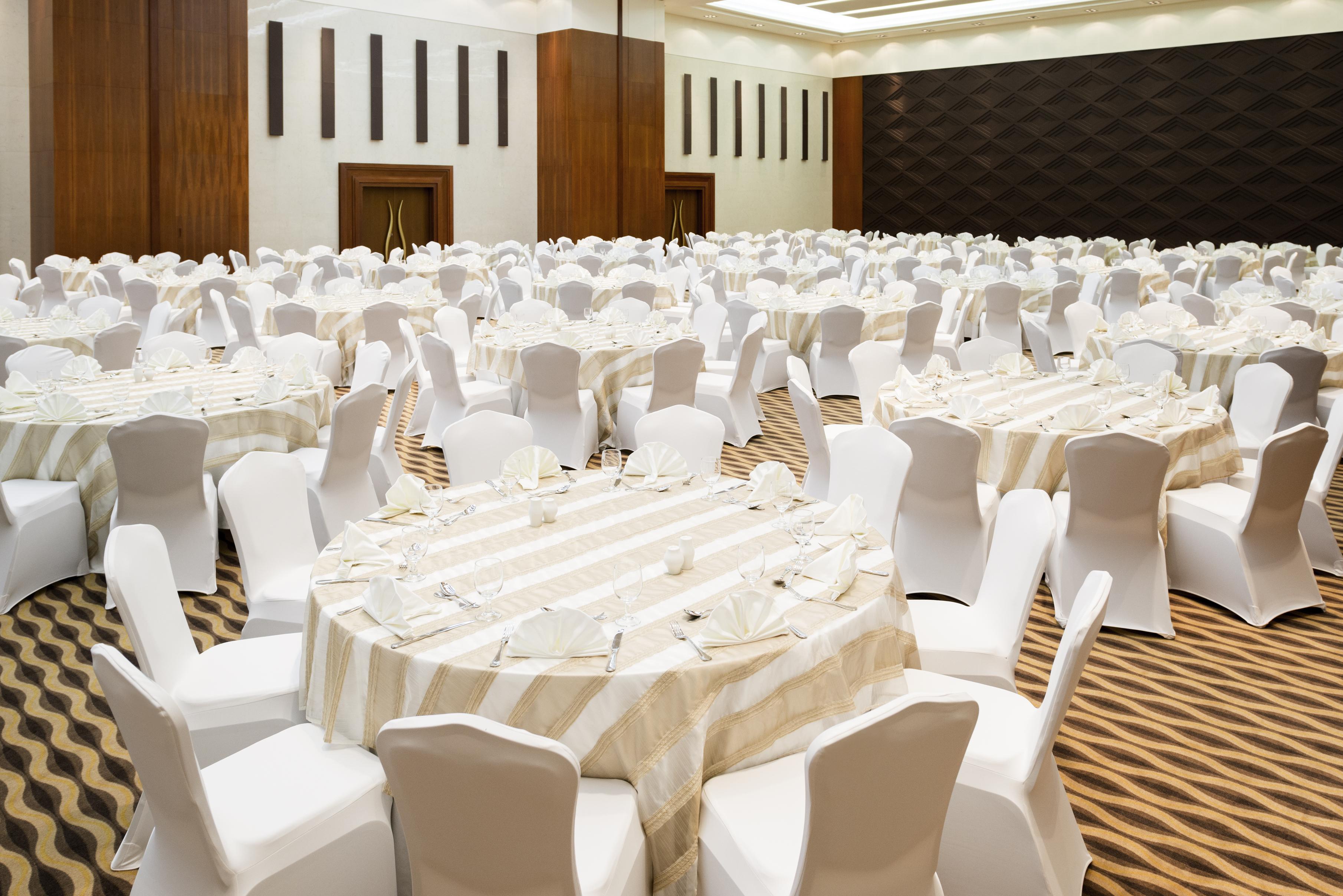 Aparthotel Adagio Fujairah Bagian luar foto