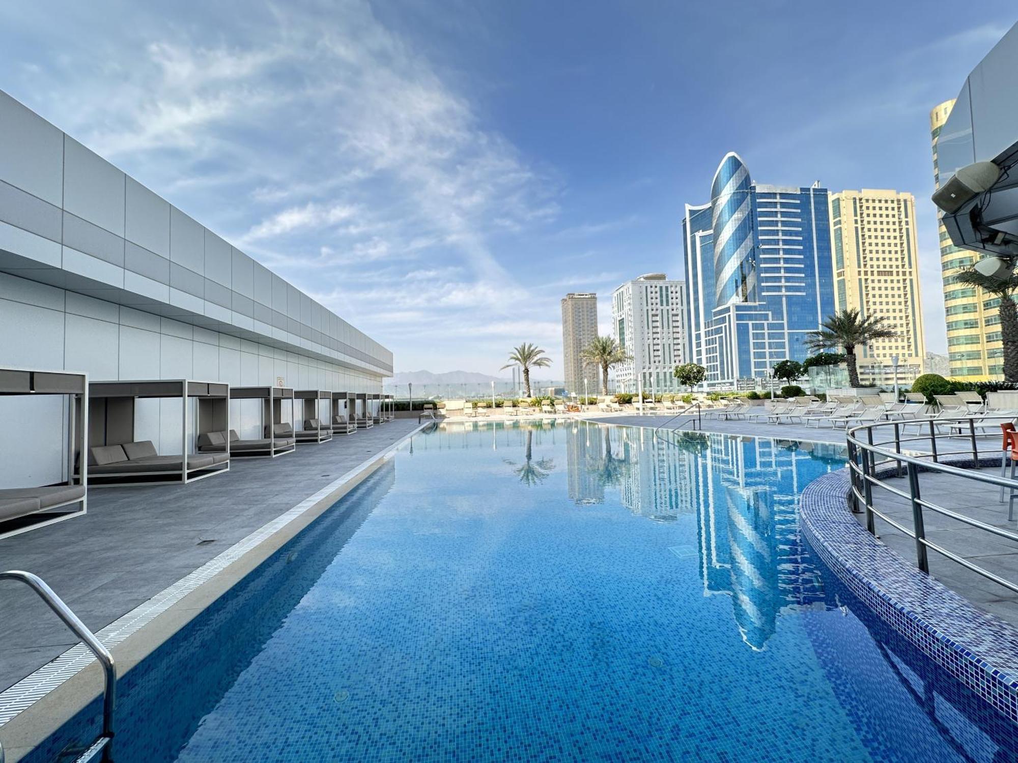 Aparthotel Adagio Fujairah Bagian luar foto