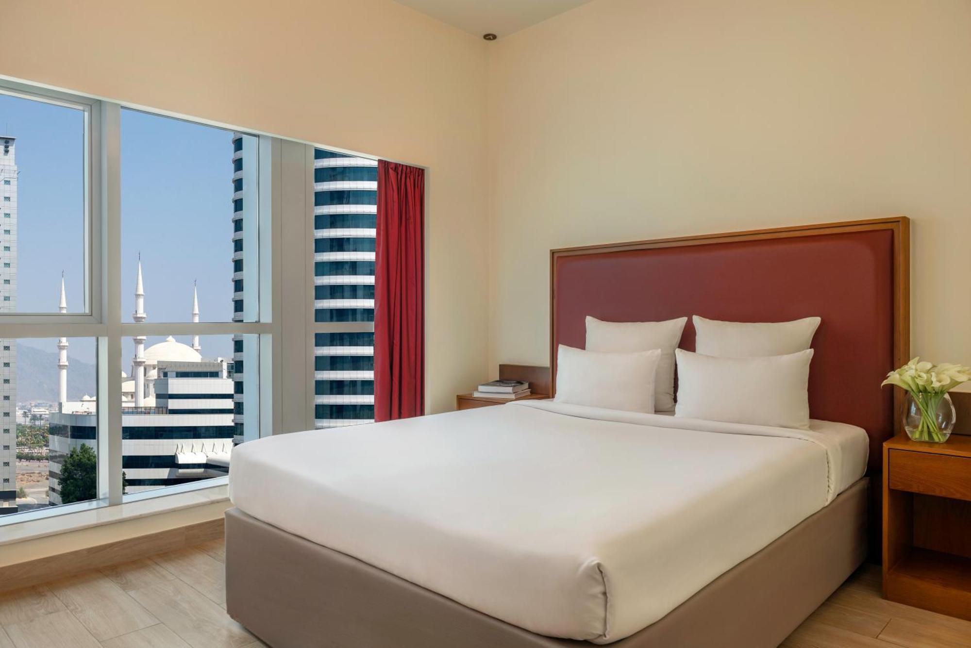 Aparthotel Adagio Fujairah Bagian luar foto