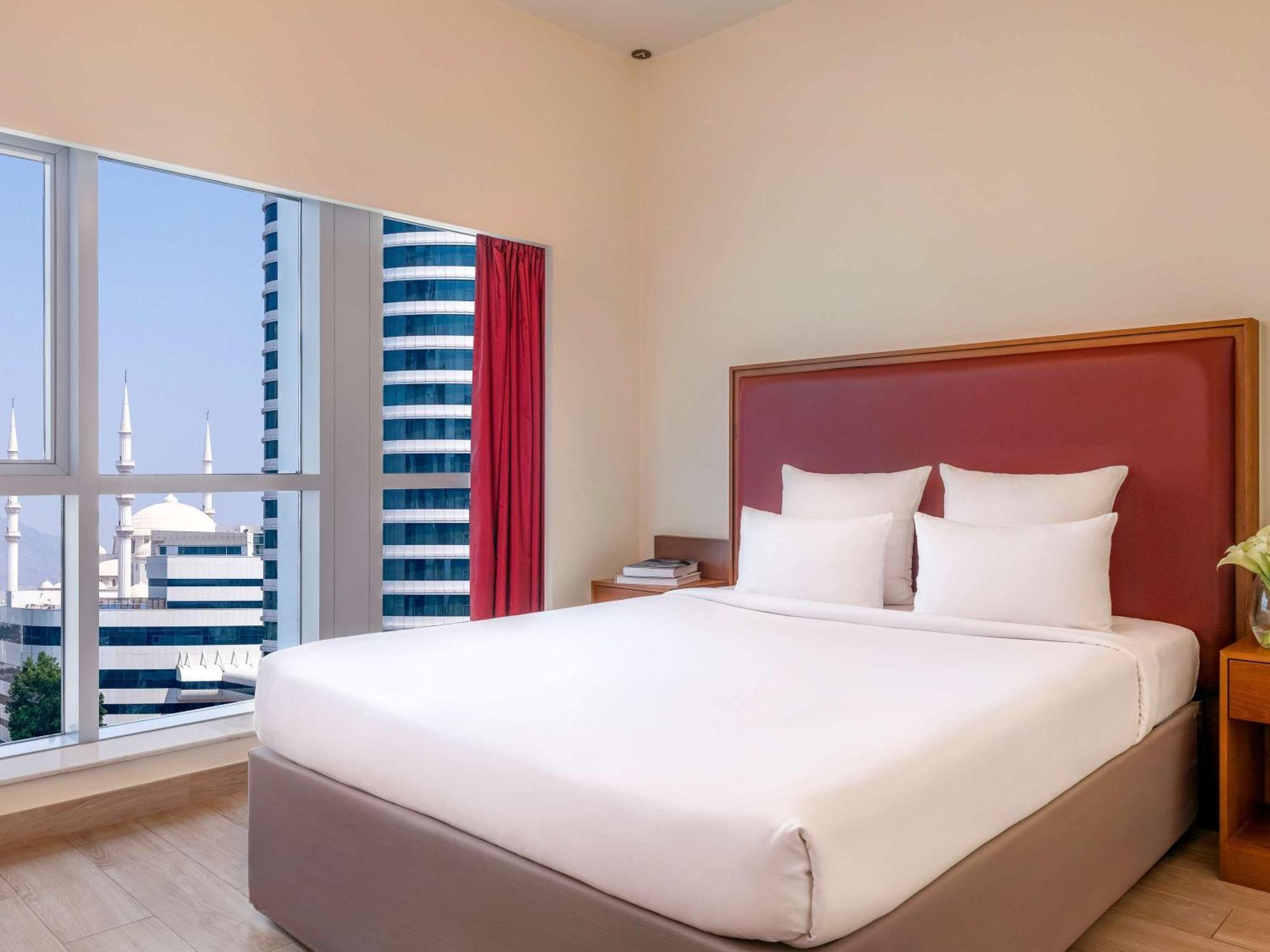Aparthotel Adagio Fujairah Bagian luar foto