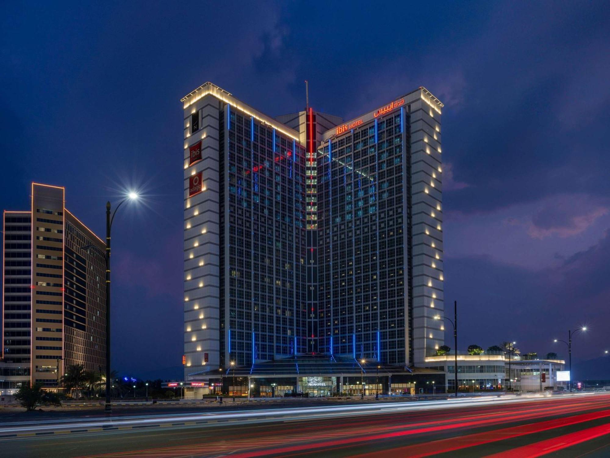 Aparthotel Adagio Fujairah Bagian luar foto