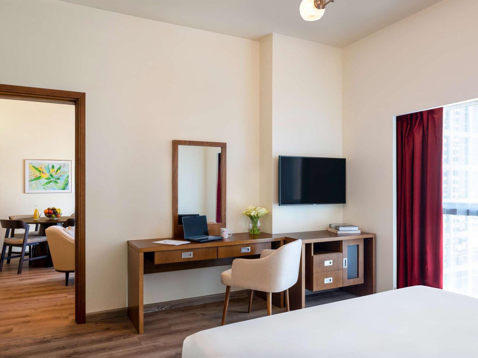 Aparthotel Adagio Fujairah Bagian luar foto